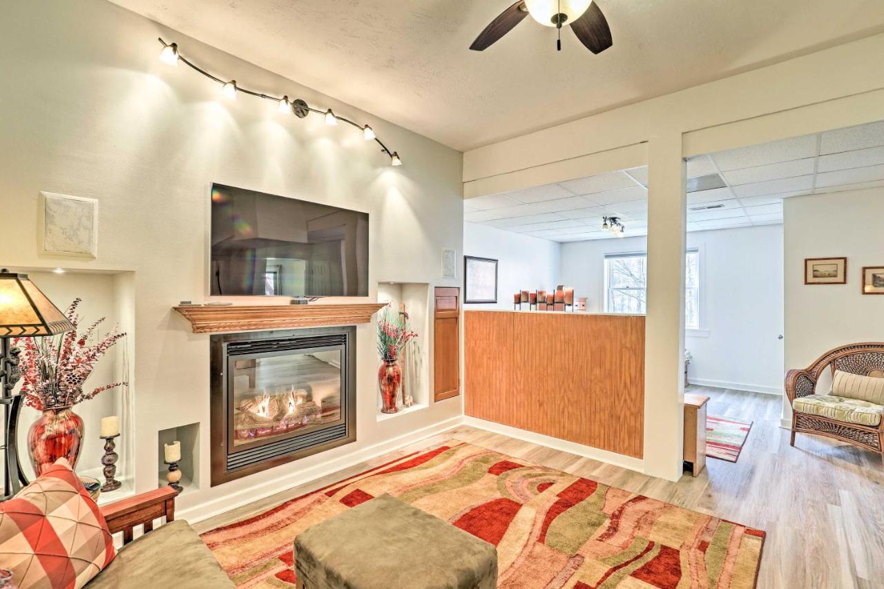 Asheville Mountain Getaway With Patio And Koi Pond! Εξωτερικό φωτογραφία